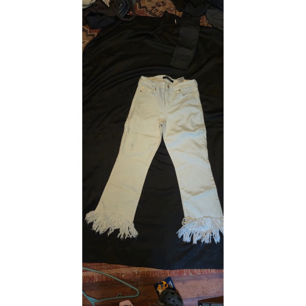 Liverpool Los Angeles The Crop Flare White Frayed Hem Jeans Size 4